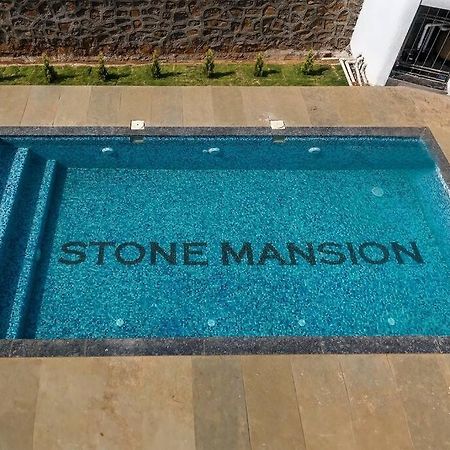 Stone Mansion By Phoenix Stays إيغاتبوري المظهر الخارجي الصورة