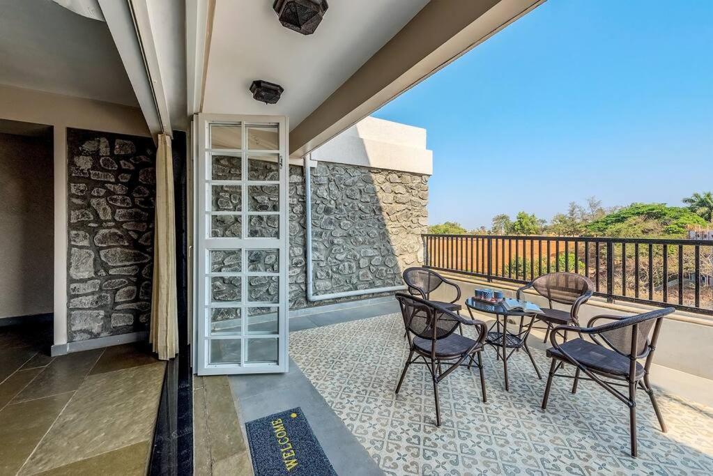 Stone Mansion By Phoenix Stays إيغاتبوري المظهر الخارجي الصورة