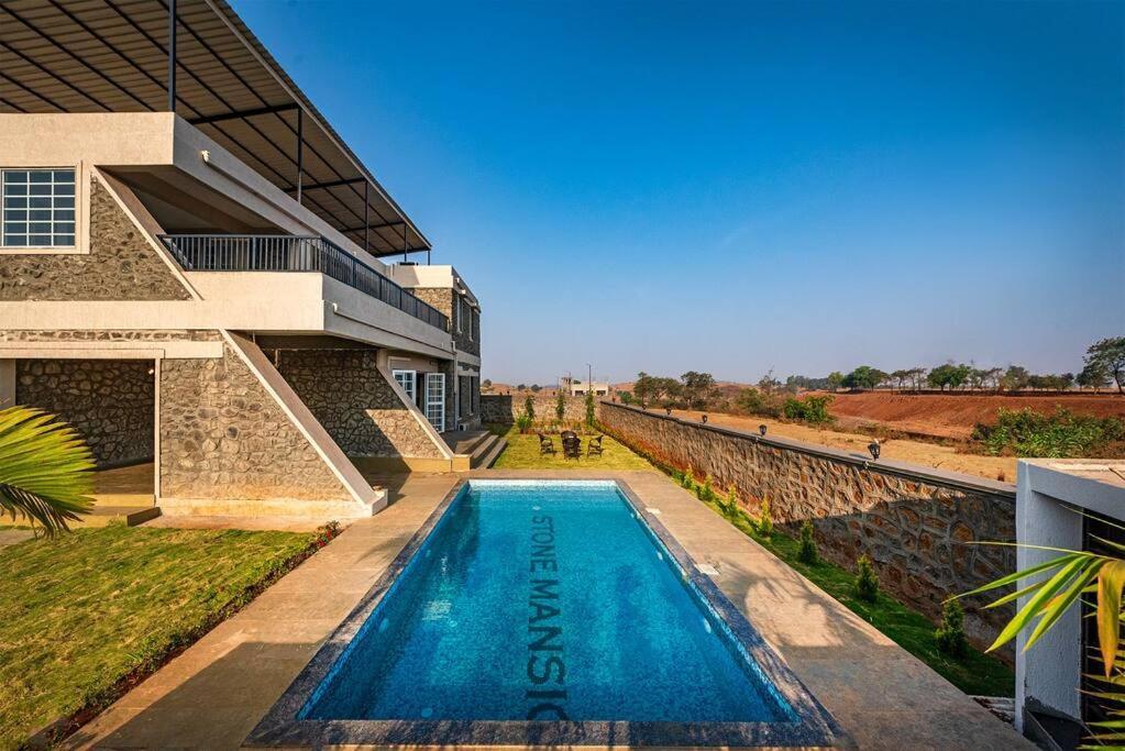 Stone Mansion By Phoenix Stays إيغاتبوري المظهر الخارجي الصورة