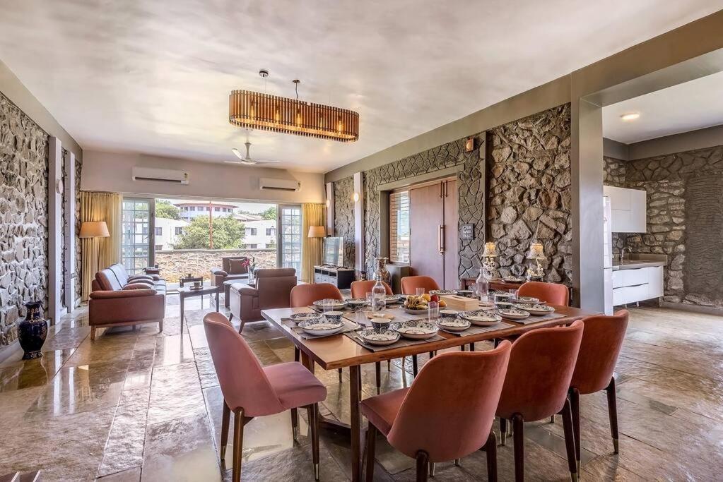 Stone Mansion By Phoenix Stays إيغاتبوري المظهر الخارجي الصورة
